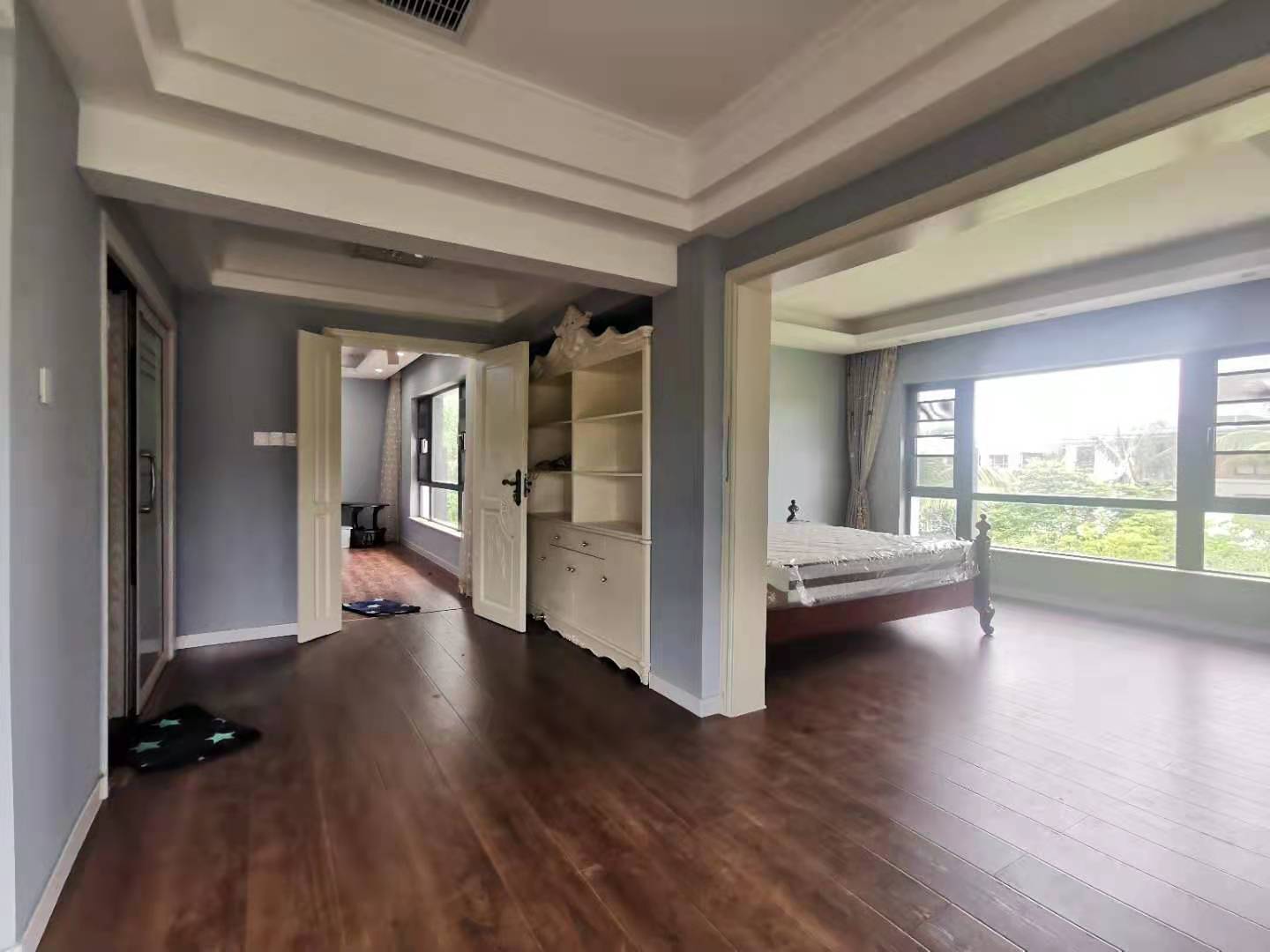 大华西海岸温泉别墅  0室0厅0卫    1150.0万 大华西海岸温泉别墅  0室0厅0卫    1150.0万卧室