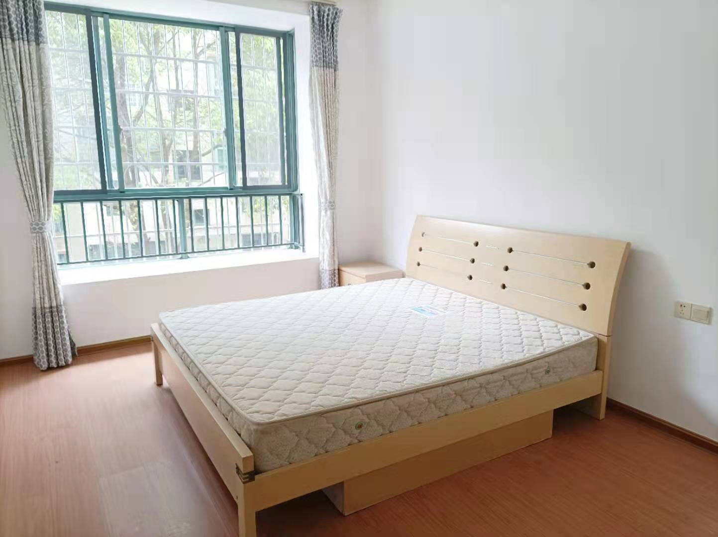 金色晓岛 3室2厅2卫 2400.0元/月 金色晓岛 3室2厅2卫 2400.0元/月室内图