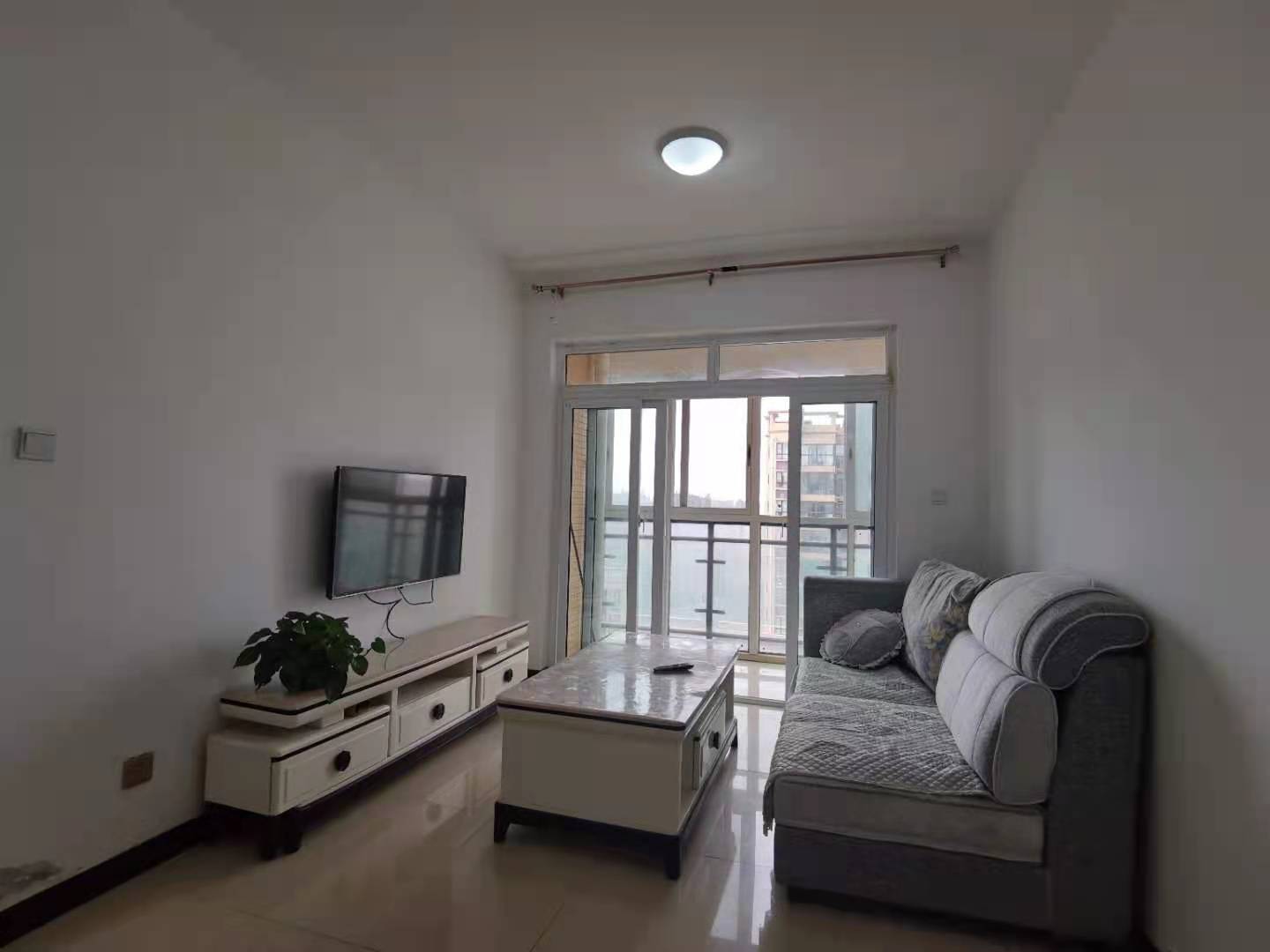 南湖尚景  1室1厅1卫    1600.0元/月 南湖尚景  1室1厅1卫    1600.0元/月室内图1