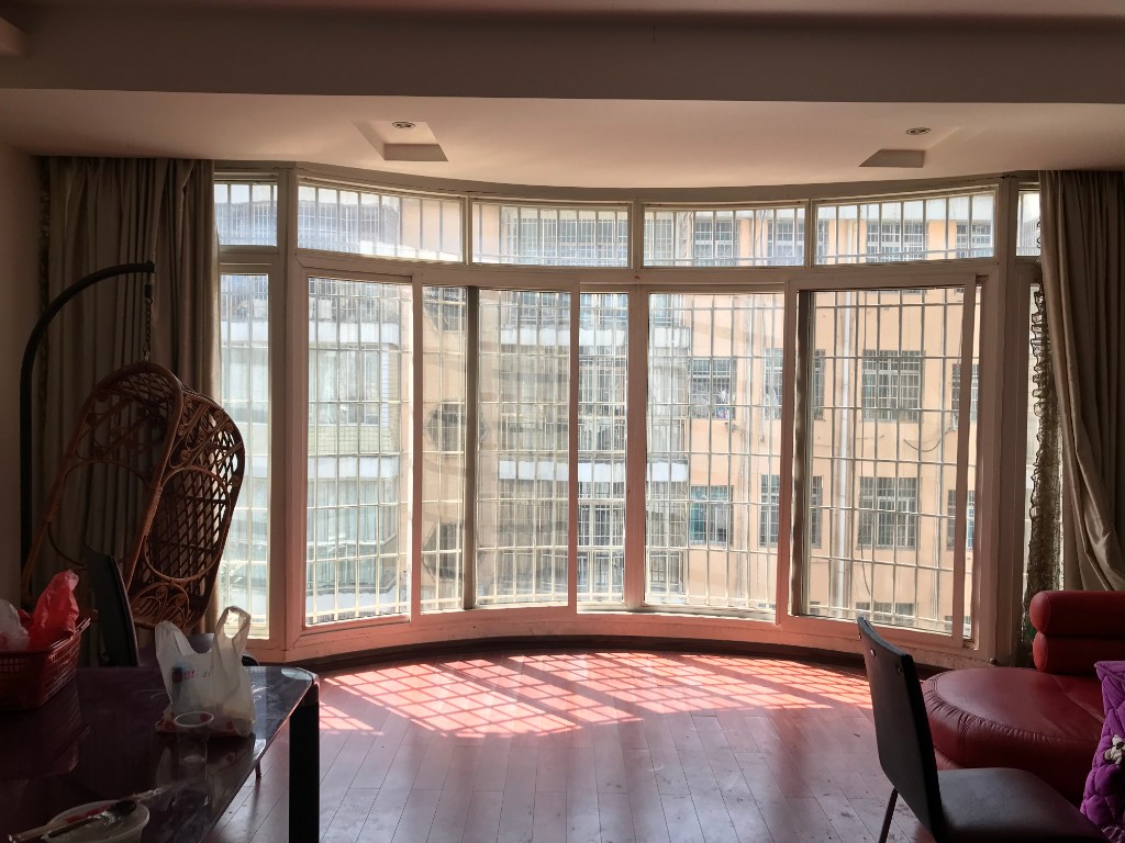 东星花园 4室2厅2卫 83.8万 东星花园 4室2厅2卫 83.8万阳台