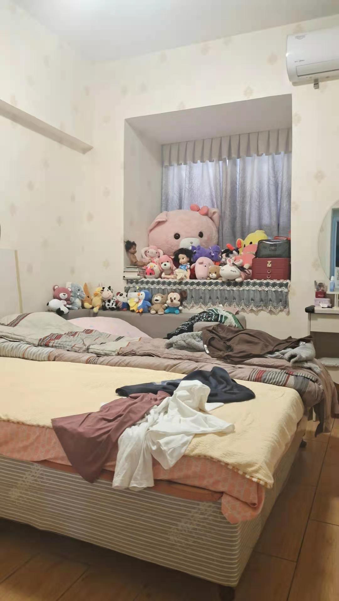 万豪城市花园  2室1厅1卫   42.80万卧室
