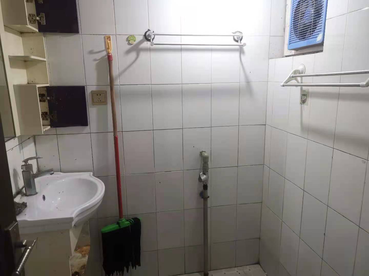 南湖锦苑 2室1厅1卫 2000.0元/月 南湖锦苑 2室1厅1卫 2000.0元/月室内图