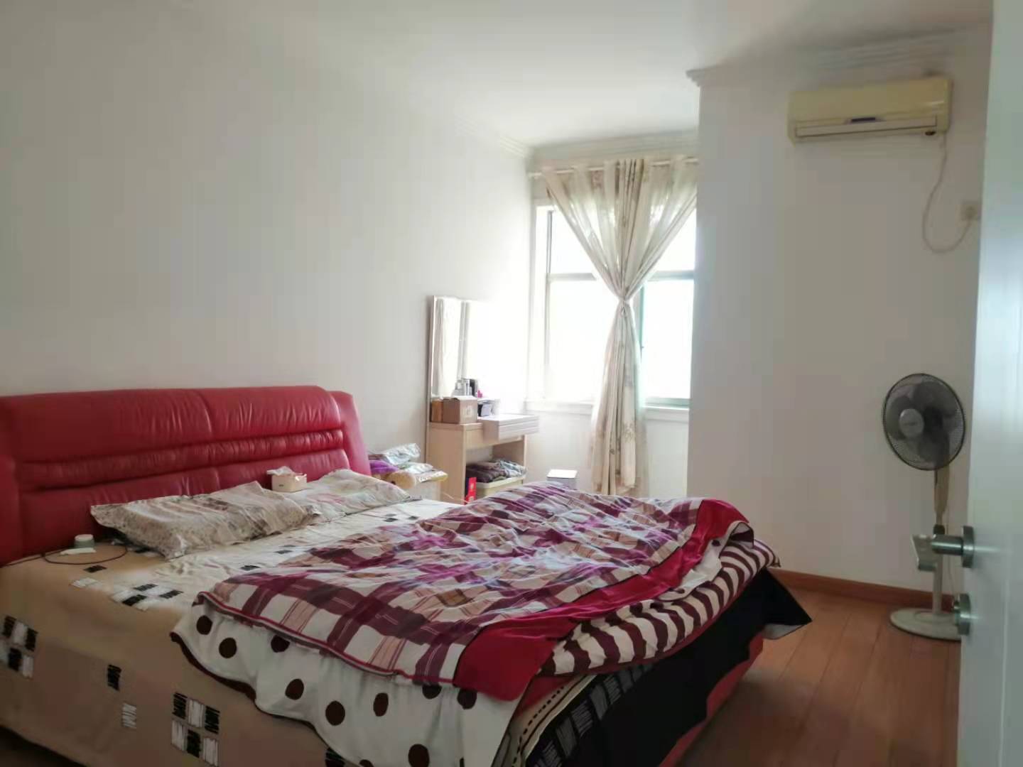 锦绣新城  3室2厅2卫    63.8万 锦绣新城  3室2厅2卫    63.8万