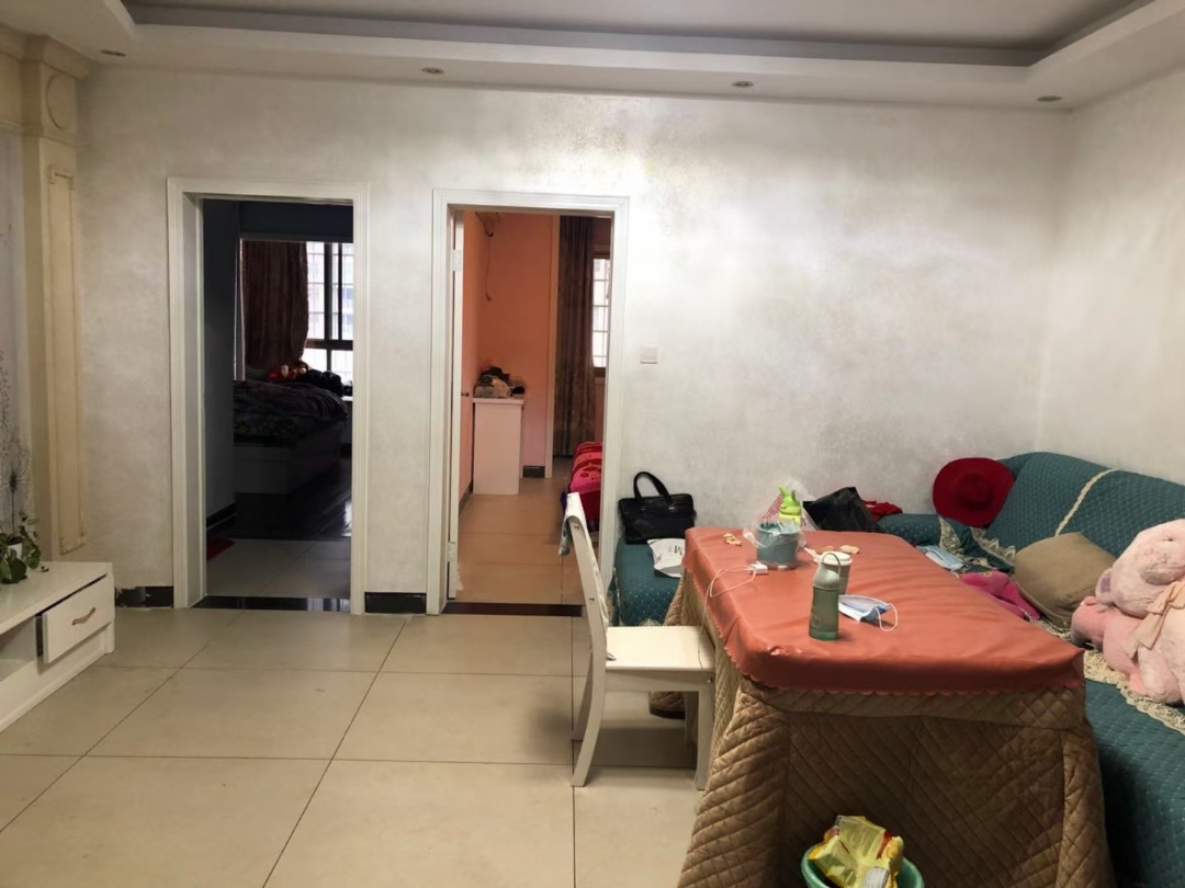 祥泰华园  3室2厅2卫    70.8万 祥泰华园  3室2厅2卫    70.8万客厅