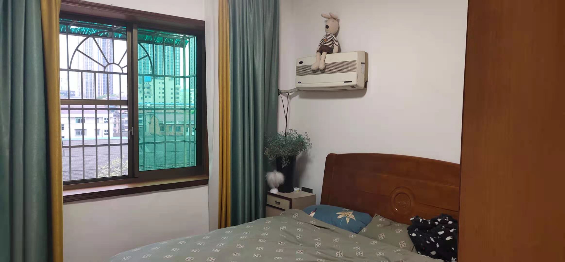 西流湾社区 3室2厅2卫 75.0万 西流湾社区 3室2厅2卫 75.0万卧室