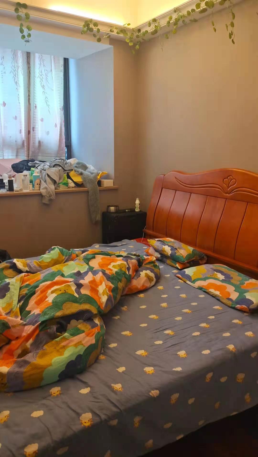 万豪城市花园  2室2厅1卫    43.7万 万豪城市花园  2室2厅1卫    43.7万卧室