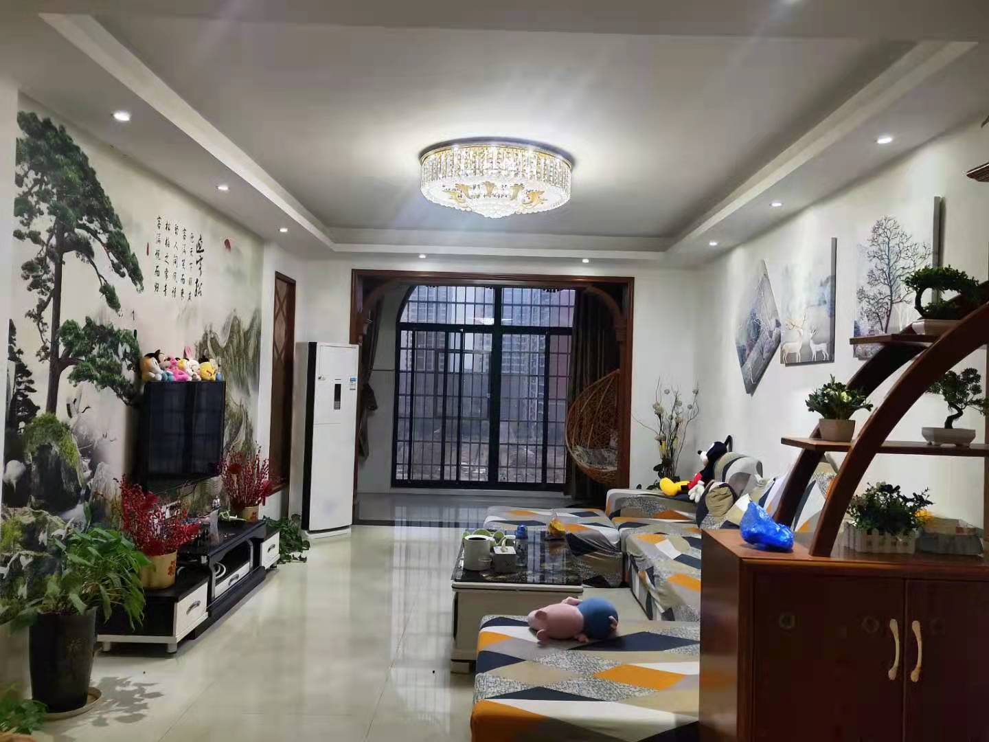 吉泰丽园 5室2厅2卫 3500.0元/月 吉泰丽园 5室2厅2卫 3500.0元/月室内图