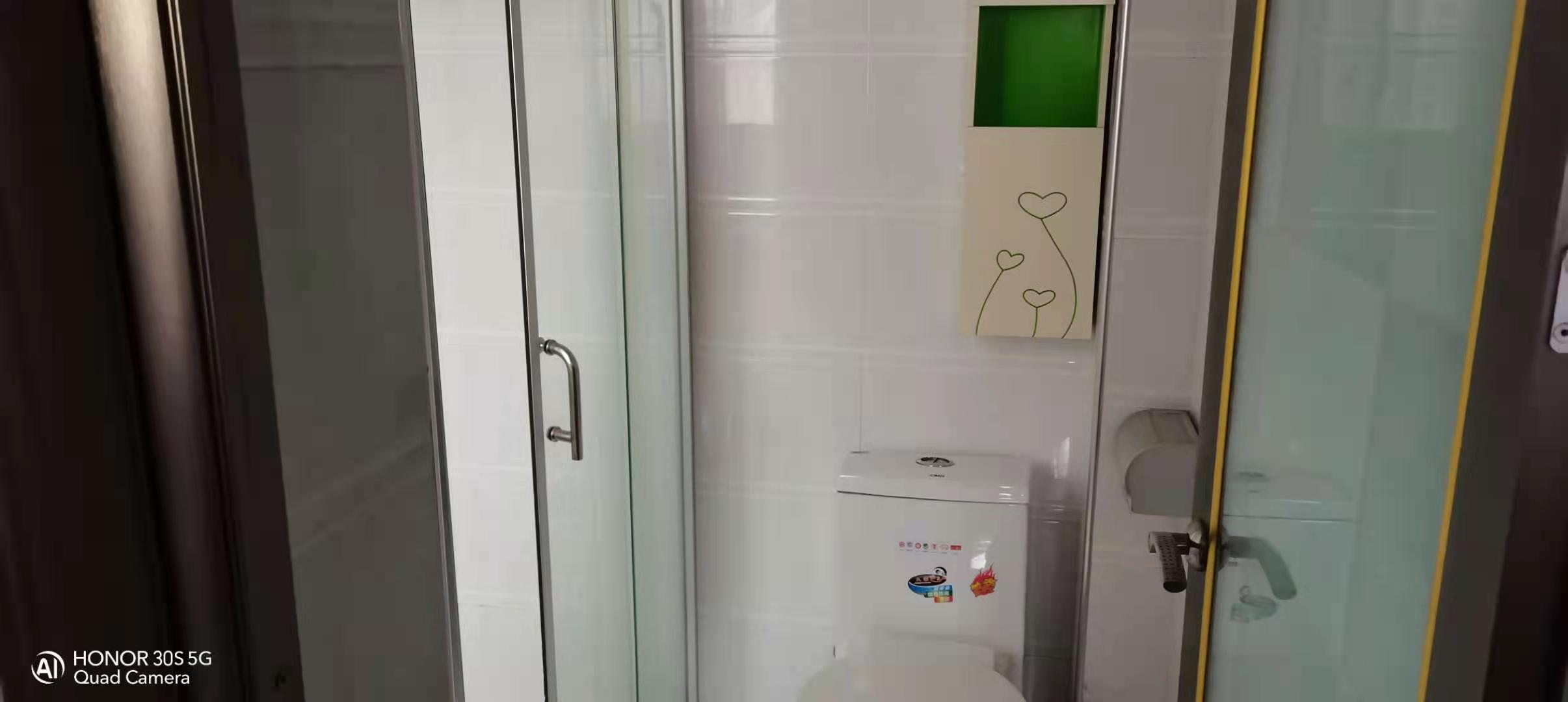 三星龙园 3室2厅2卫 94.0万 三星龙园 3室2厅2卫 94.0万卧室