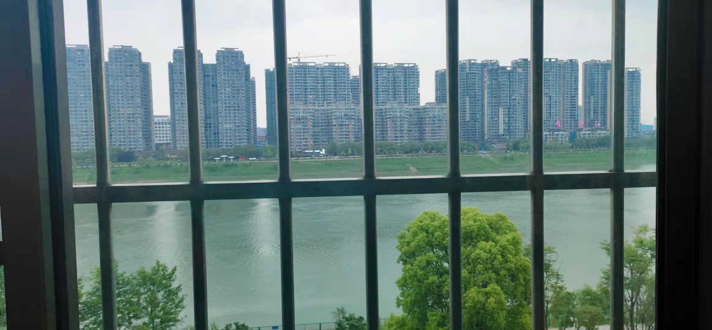 西流湾社区 3室2厅2卫 75.0万 西流湾社区 3室2厅2卫 75.0万小区图