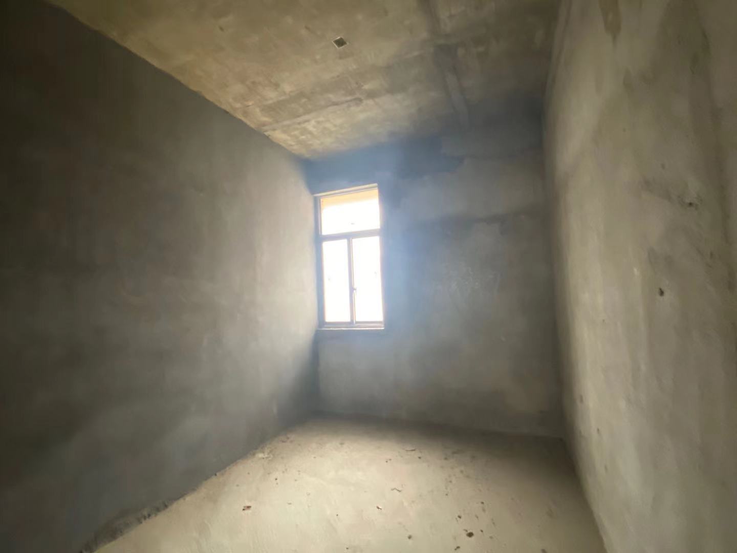 东方新城  2室2厅1卫    60.0万卧室