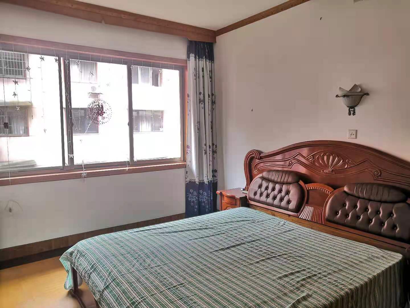 株洲长江北路阳光小区(锁) 3室2厅1卫 1500.0元/月 株洲长江北路阳光小区(锁) 3室2厅1卫 1500.0元/月室内图