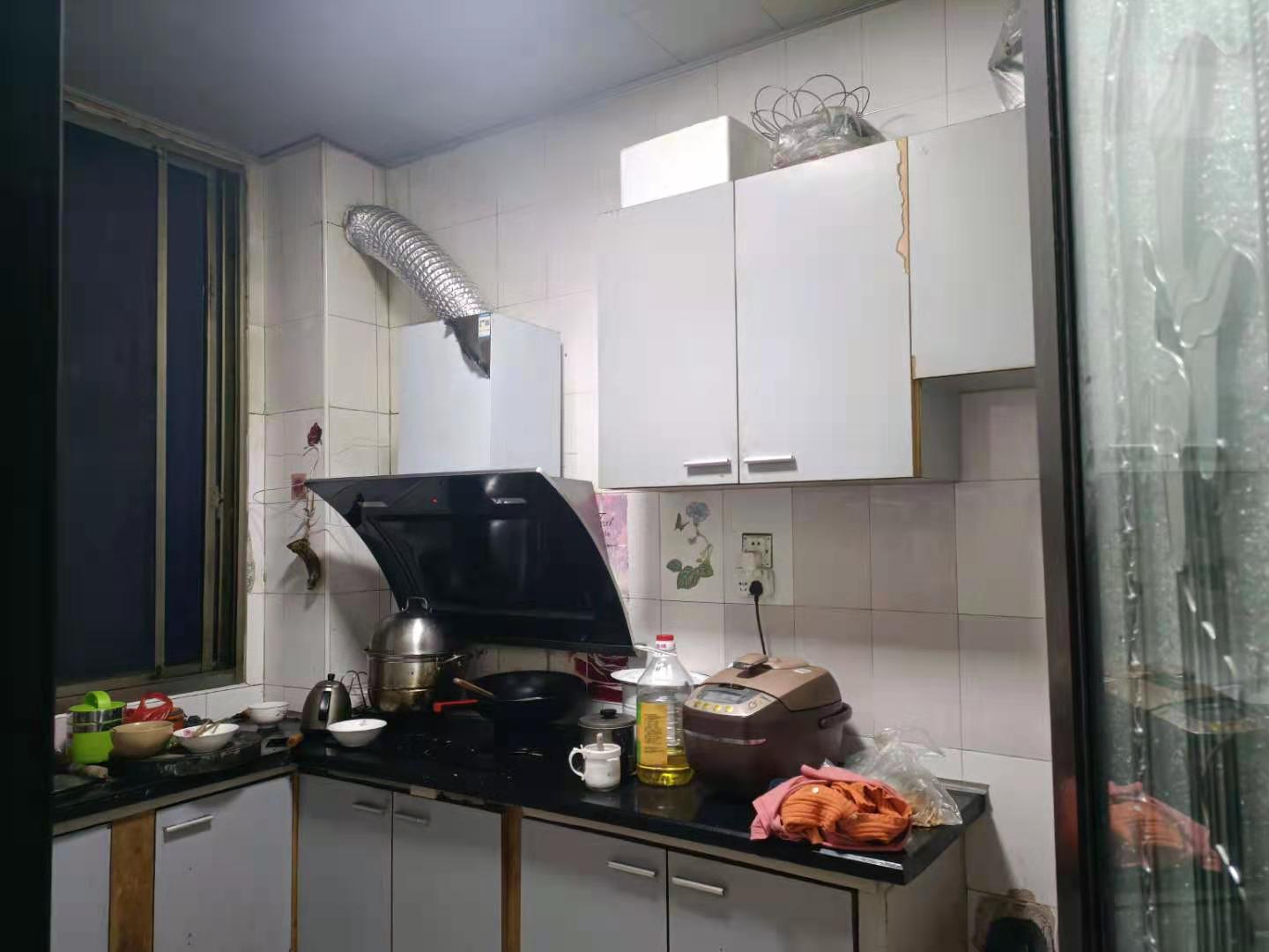 娄底市水果农产品大市场  3室2厅1卫    56.8万厨房