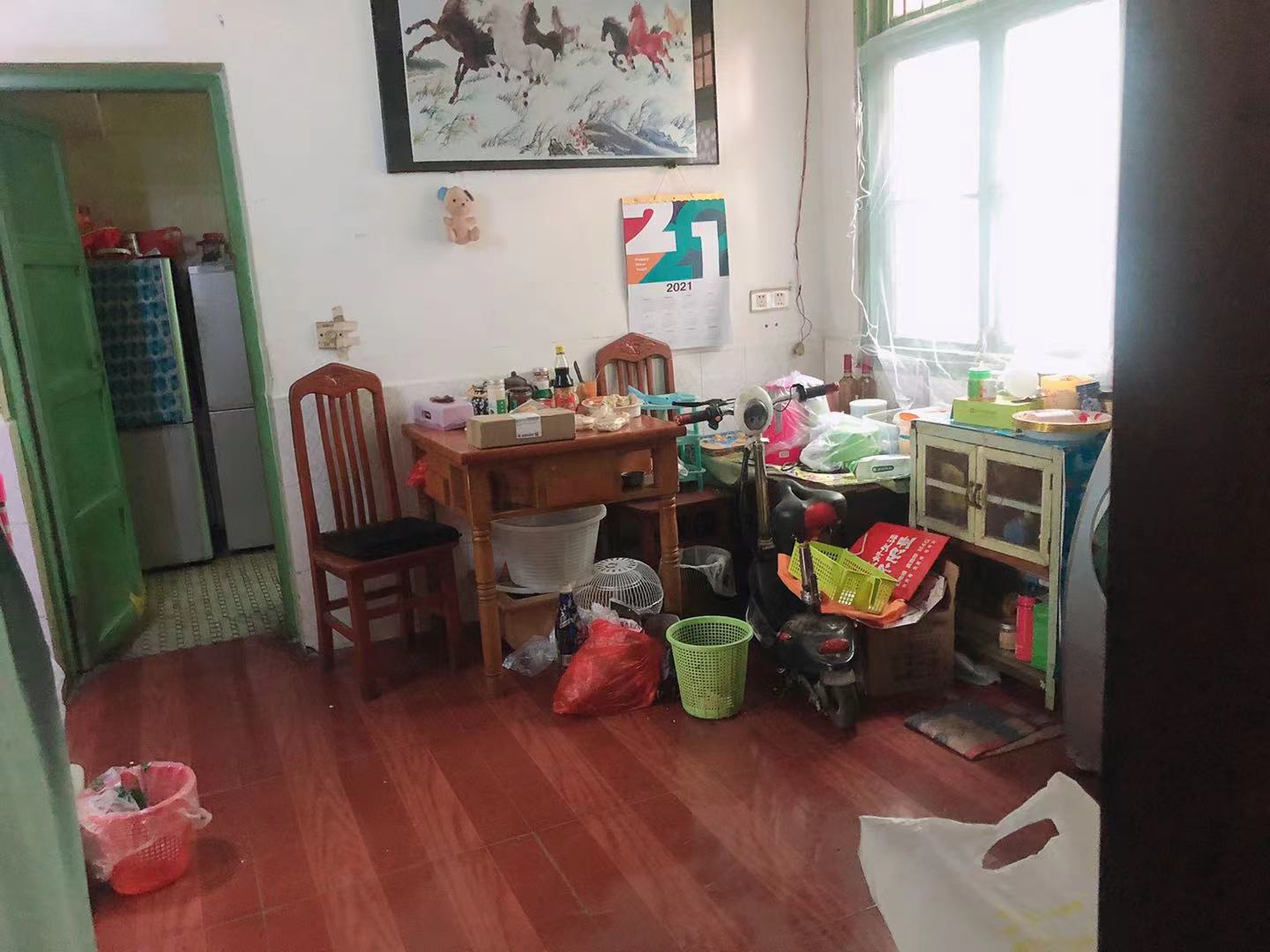 老市政府家属楼(机关三院) 2室1厅1卫 28.8万 老市政府家属楼(机关三院) 2室1厅1卫 28.8万户型图