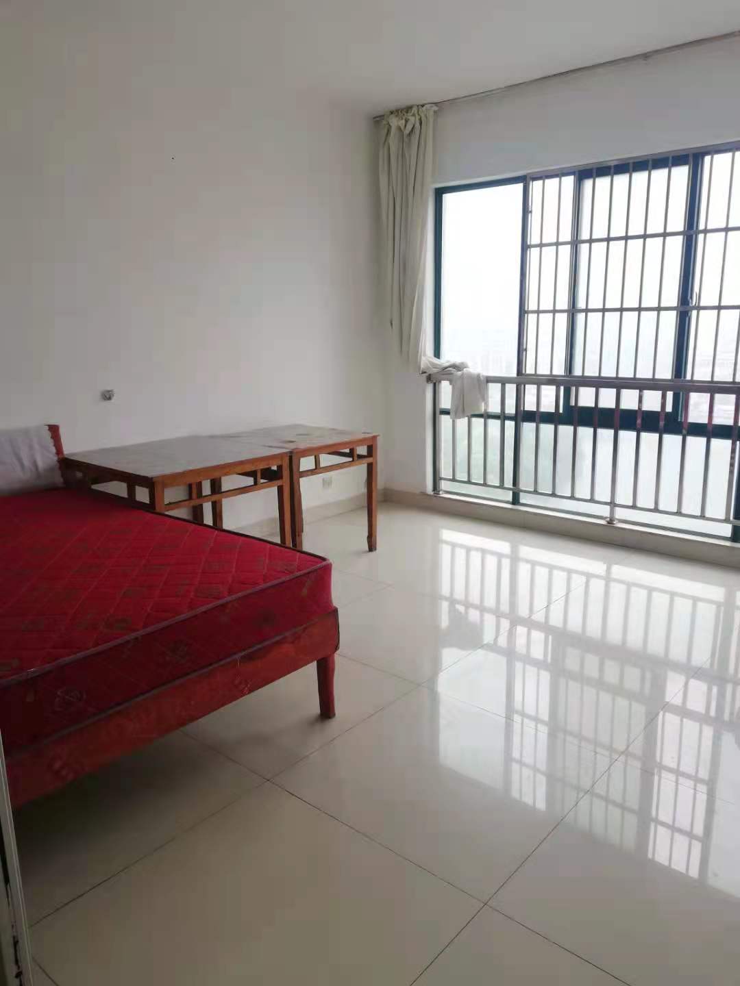 东湖名居  3室1厅1卫    1800.0元/月 东湖名居  3室1厅1卫    1800.0元/月室内图