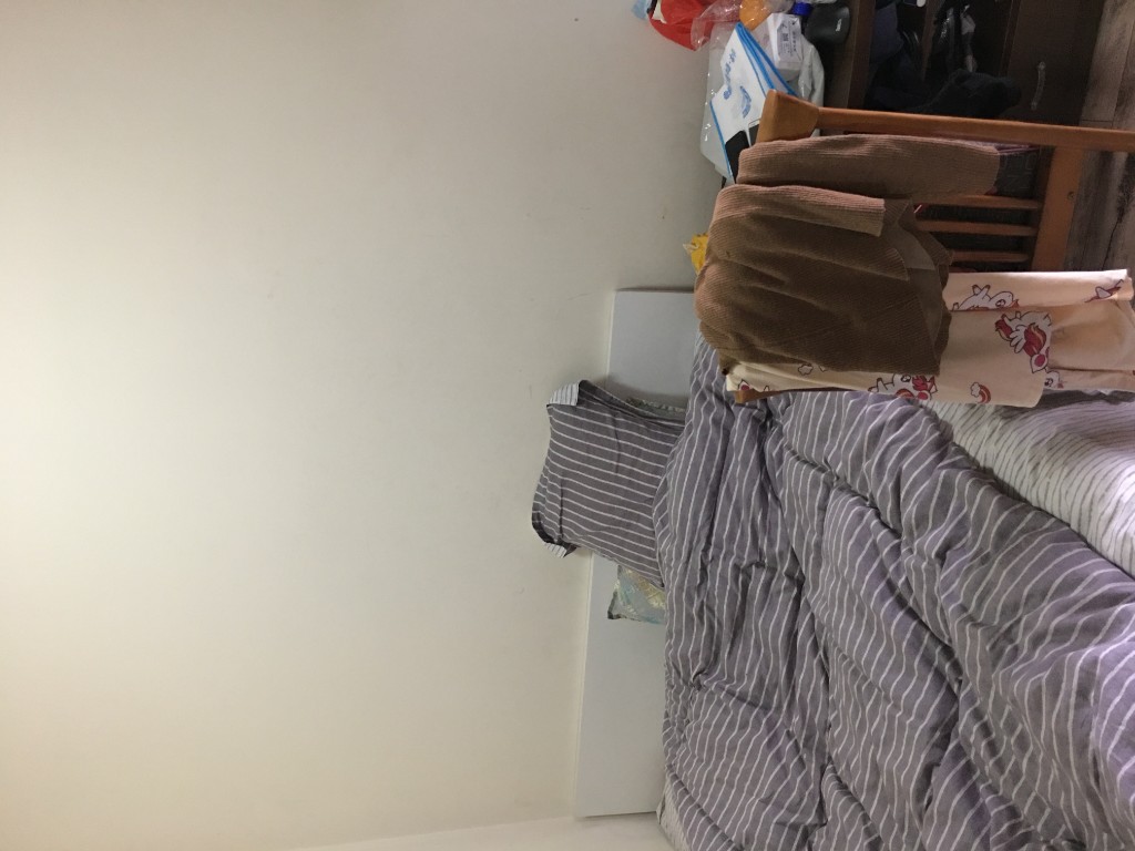 左右小区  2室1厅1卫   1800.00元/月室内图