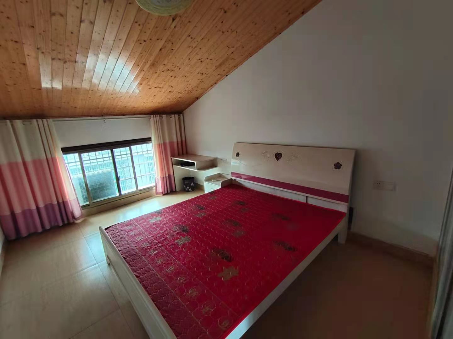 团圆嘉苑(蔡家村安置基地) 4室2厅2卫 1800.0元/月 团圆嘉苑(蔡家村安置基地) 4室2厅2卫 1800.0元/月室内图