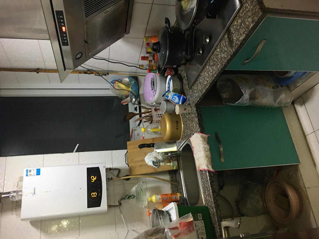 左右小区  2室1厅1卫   1800.00元/月室内图