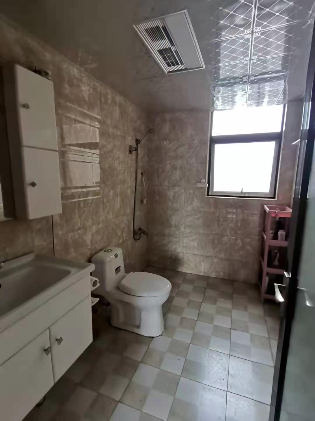 佳兆业君汇上品  3室2厅2卫    2800.0元/月 佳兆业君汇上品  3室2厅2卫    2800.0元/月室内图