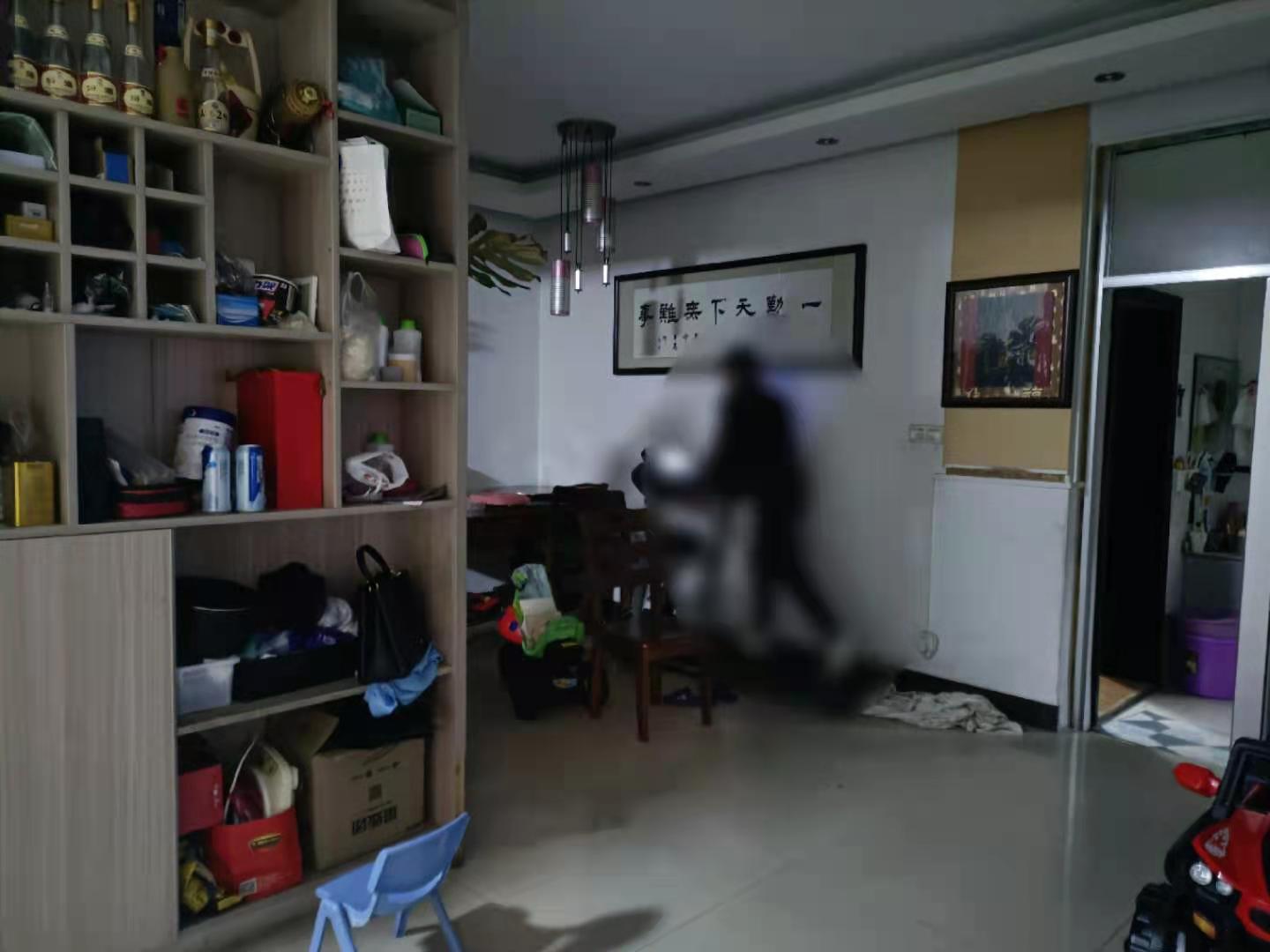 娄底市水果农产品大市场  3室2厅1卫    56.8万客厅