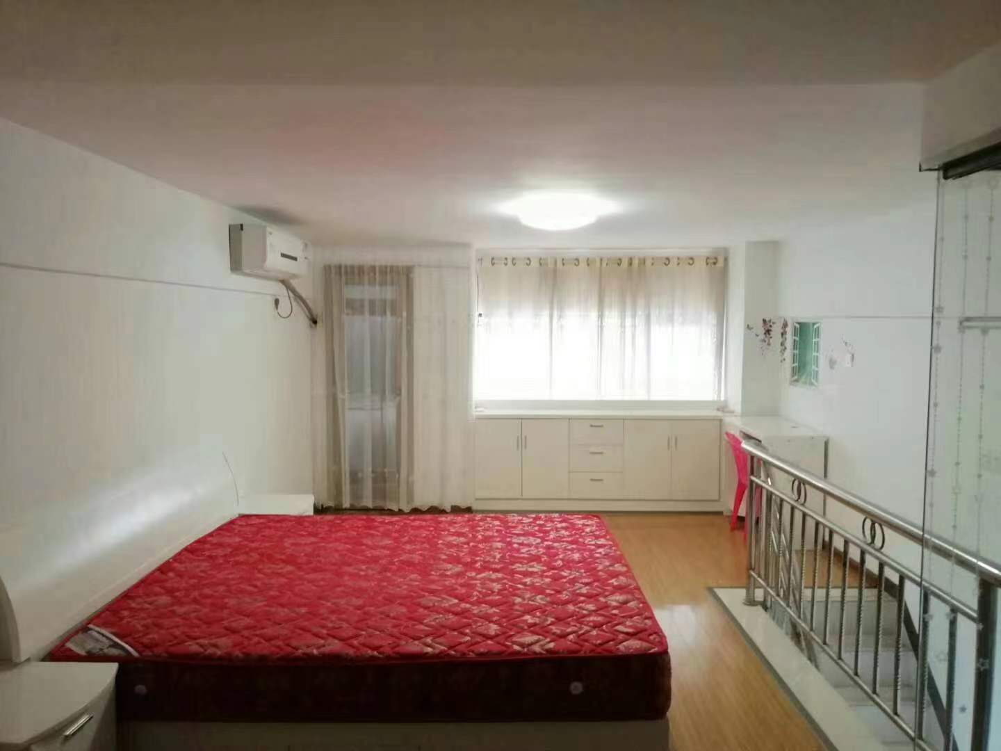 龙泰上品 1室1厅1卫 48.0万 龙泰上品 1室1厅1卫 48.0万卧室