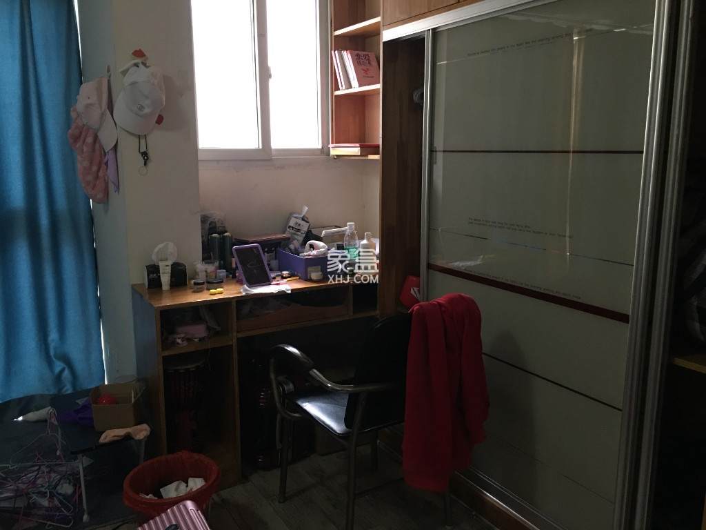 左右小区 2室1厅1卫 1800.0元/月 左右小区 2室1厅1卫 1800.0元/月室内图