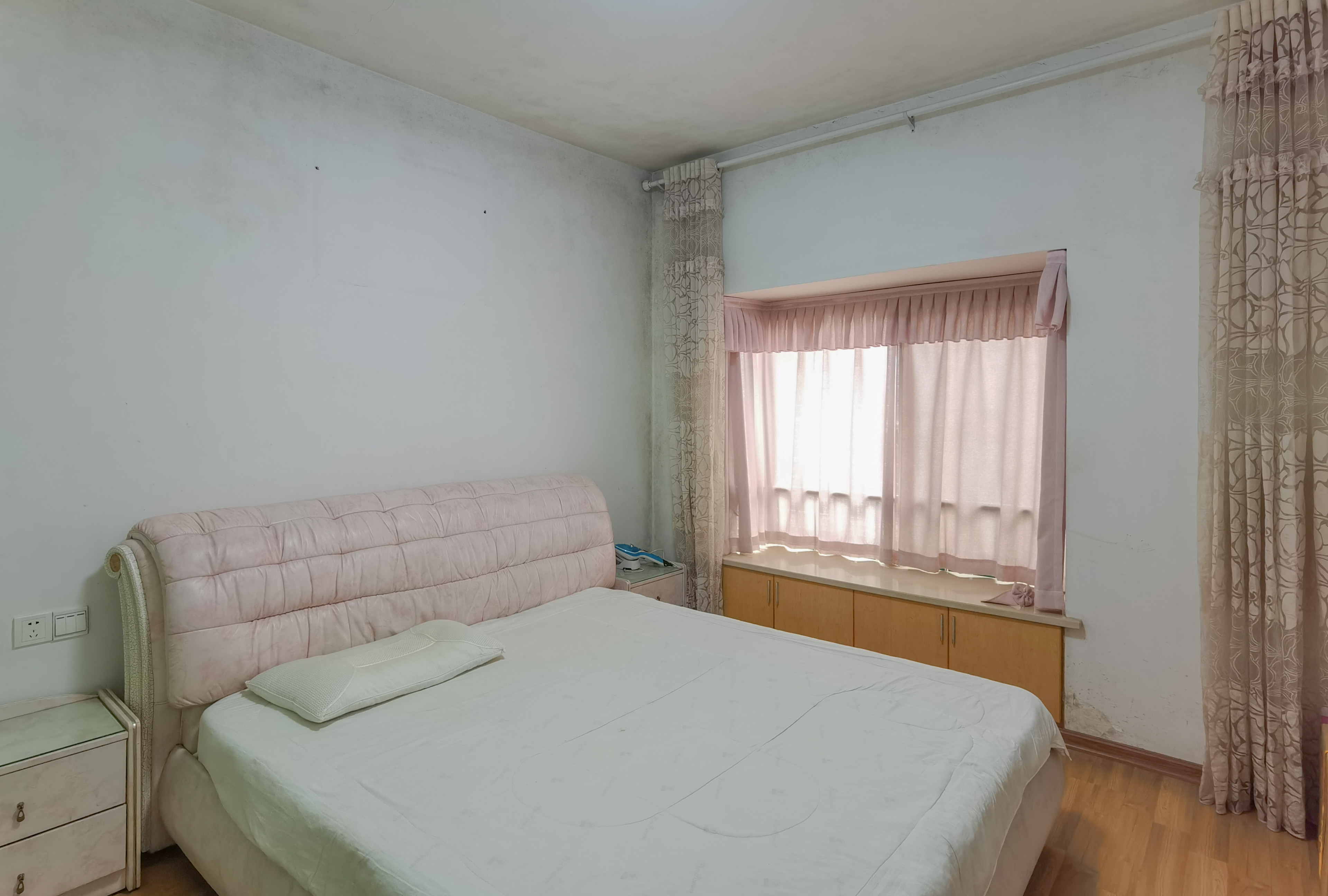 秦淮世家 3室2厅2卫 69.8万 秦淮世家 3室2厅2卫 69.8万客厅