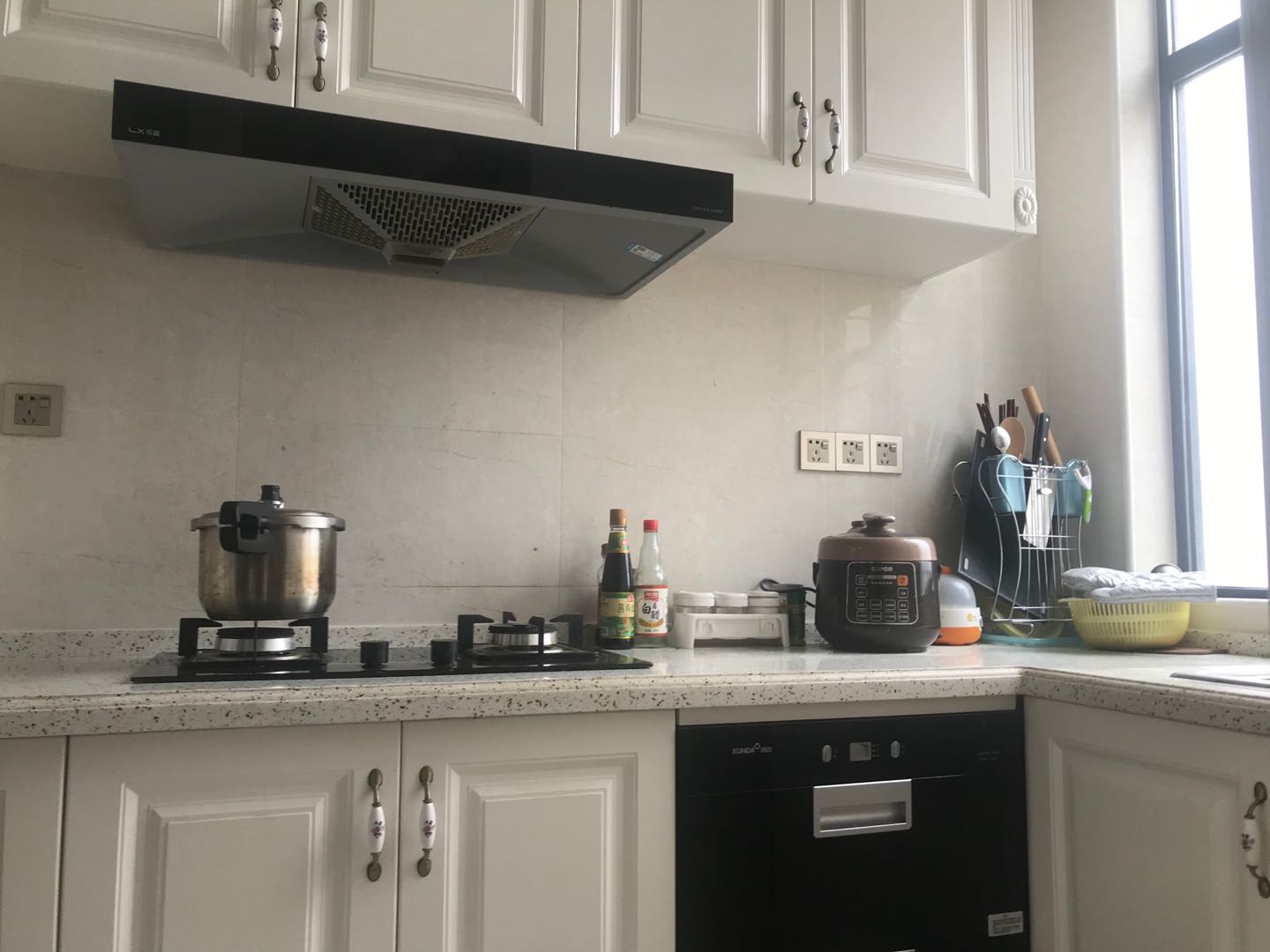 百弘学府城  1室1厅1卫    32.0万 百弘学府城  1室1厅1卫    32.0万厨房