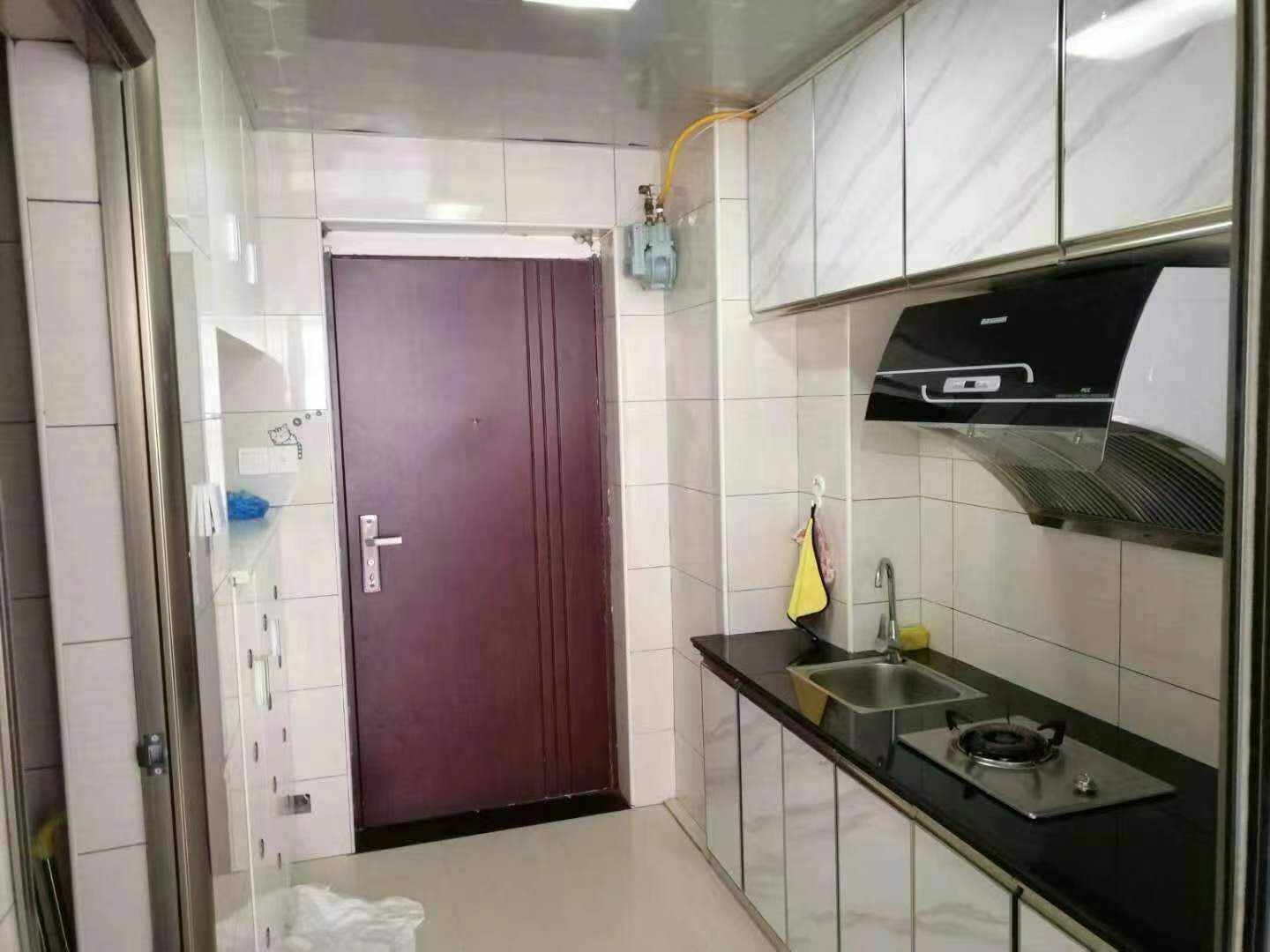 龙泰上品 1室1厅1卫 48.0万 龙泰上品 1室1厅1卫 48.0万客厅