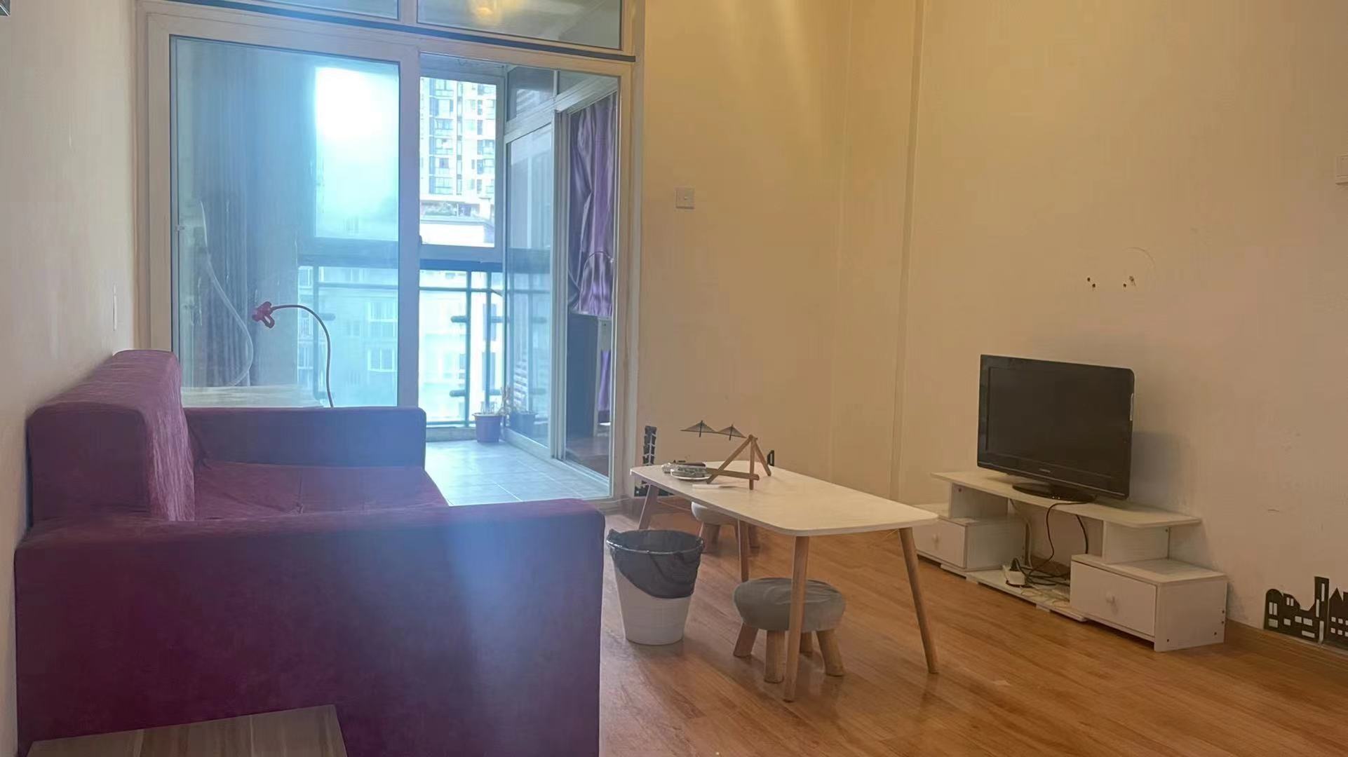 光华揽胜  1室1厅1卫    1600.0元/月 光华揽胜  1室1厅1卫    1600.0元/月