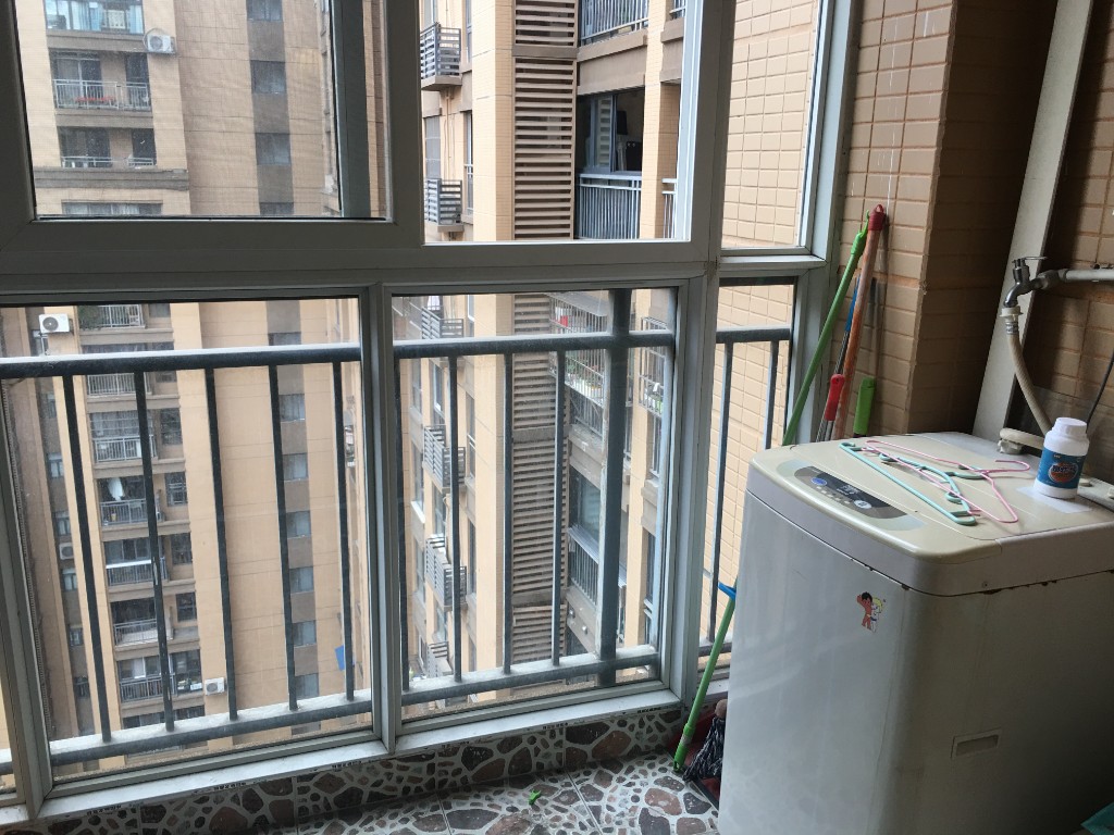 朗基龙堂  1室1厅1卫   2000.00元/月室内图
