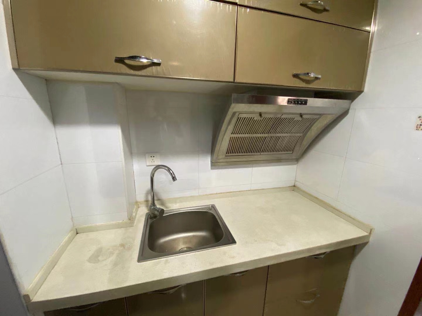 金轮时代广场 2室1厅1卫 2300.00元/月 金轮时代广场 2室1厅1卫 2300.00元/月室内图