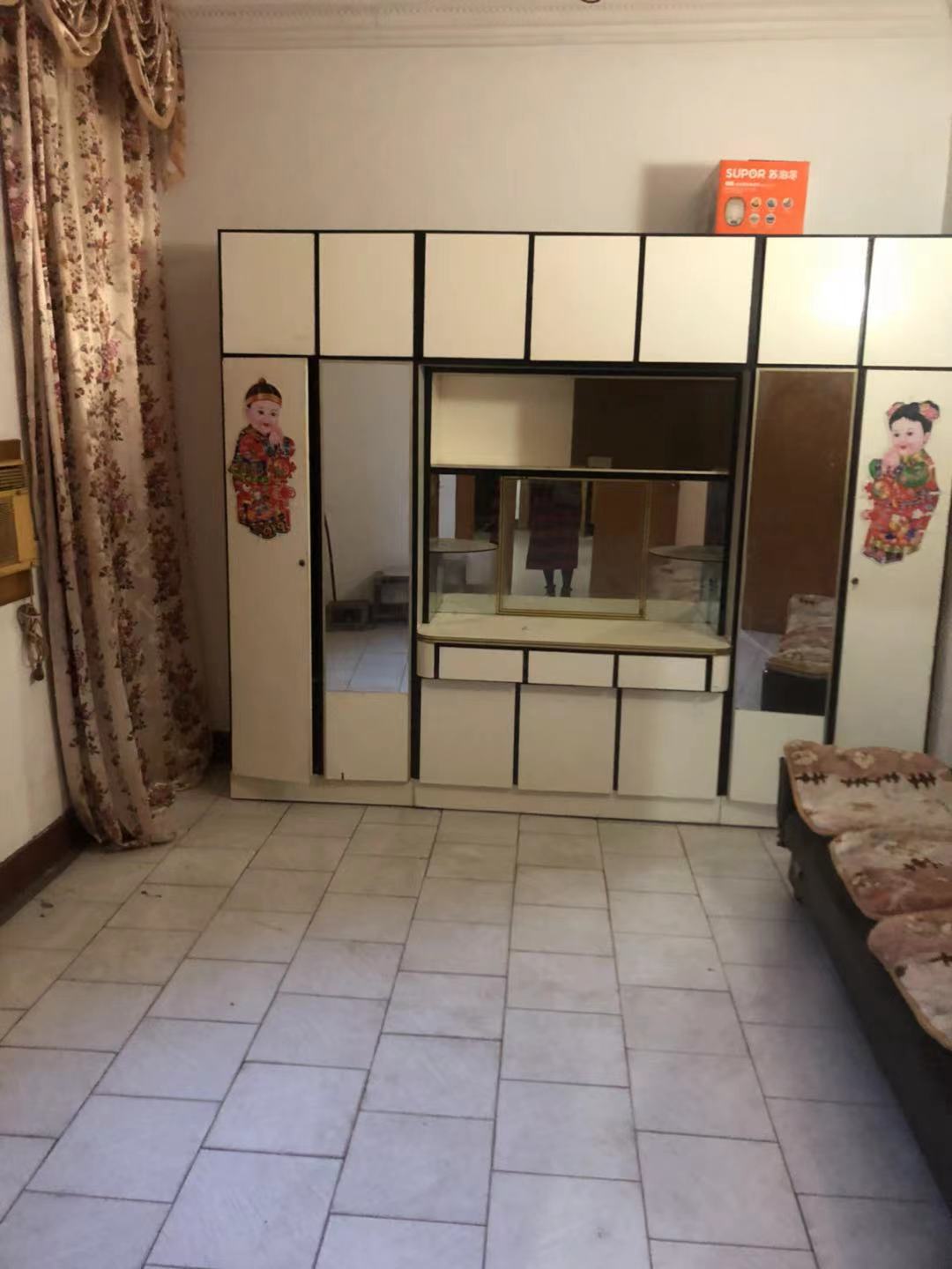 电力局家属楼 3室2厅1卫 59.8万 电力局家属楼 3室2厅1卫 59.8万客厅