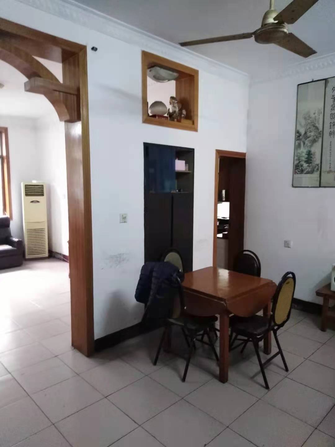 老市政府家属楼(机关三院) 3室2厅1卫 1100.0元/月 老市政府家属楼(机关三院) 3室2厅1卫 1100.0元/月室内图