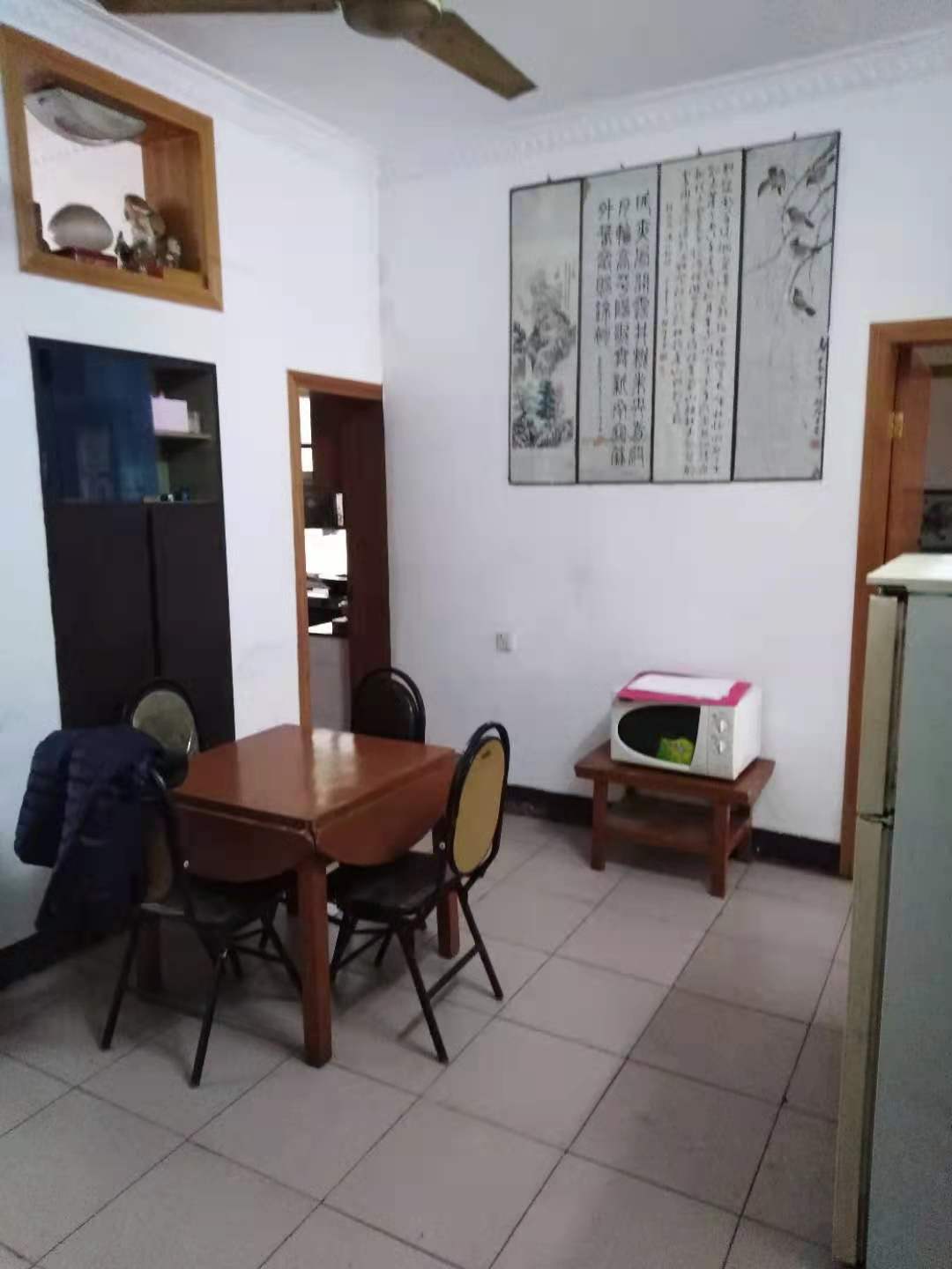 老市政府家属楼(机关三院) 3室2厅1卫 1100.0元/月 老市政府家属楼(机关三院) 3室2厅1卫 1100.0元/月室内图