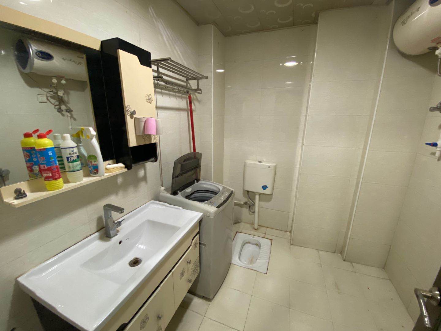 金轮时代广场 2室1厅1卫 2300.00元/月 金轮时代广场 2室1厅1卫 2300.00元/月室内图