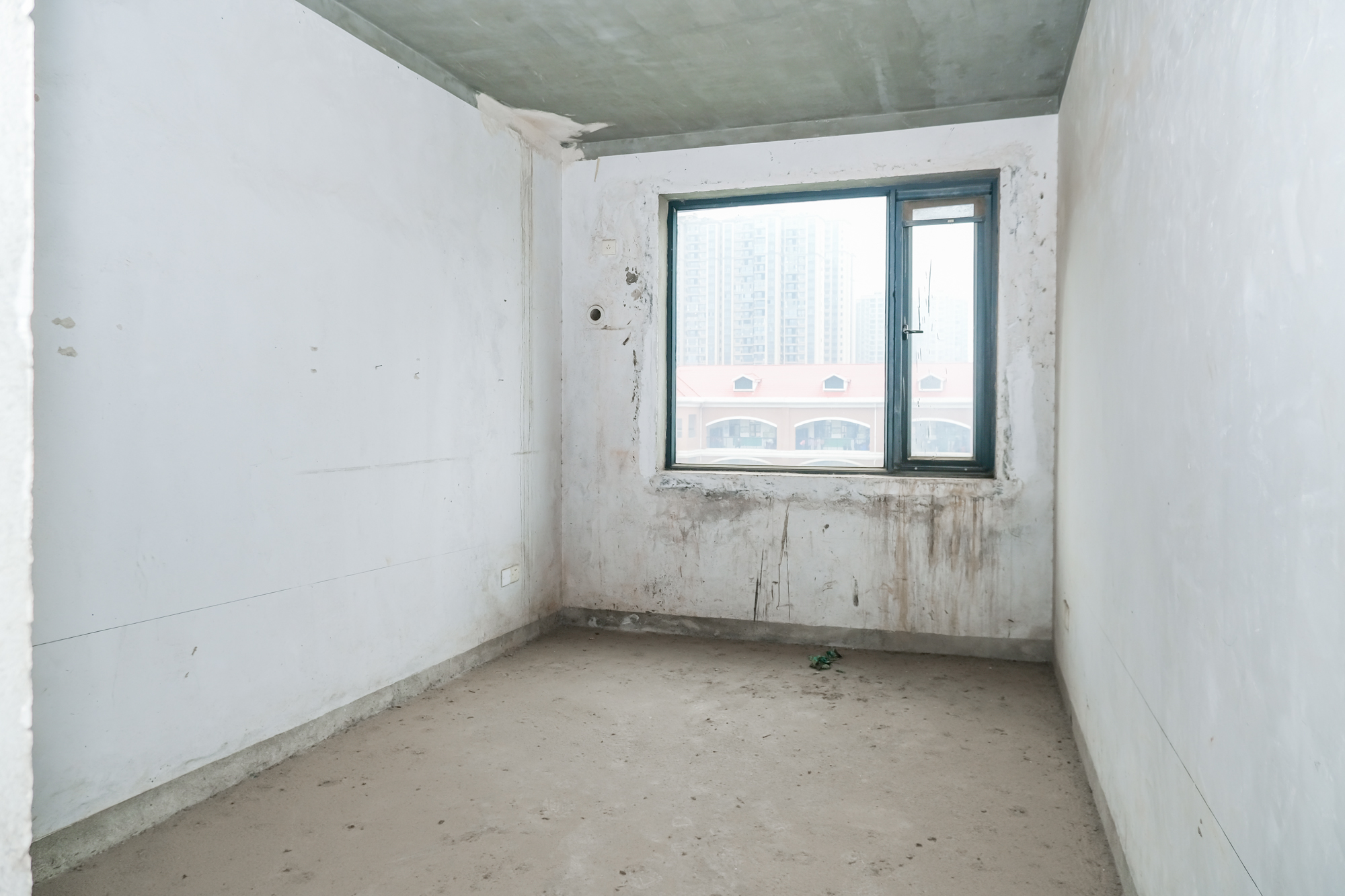 美林水郡  3室2厅1卫    115.0万其他