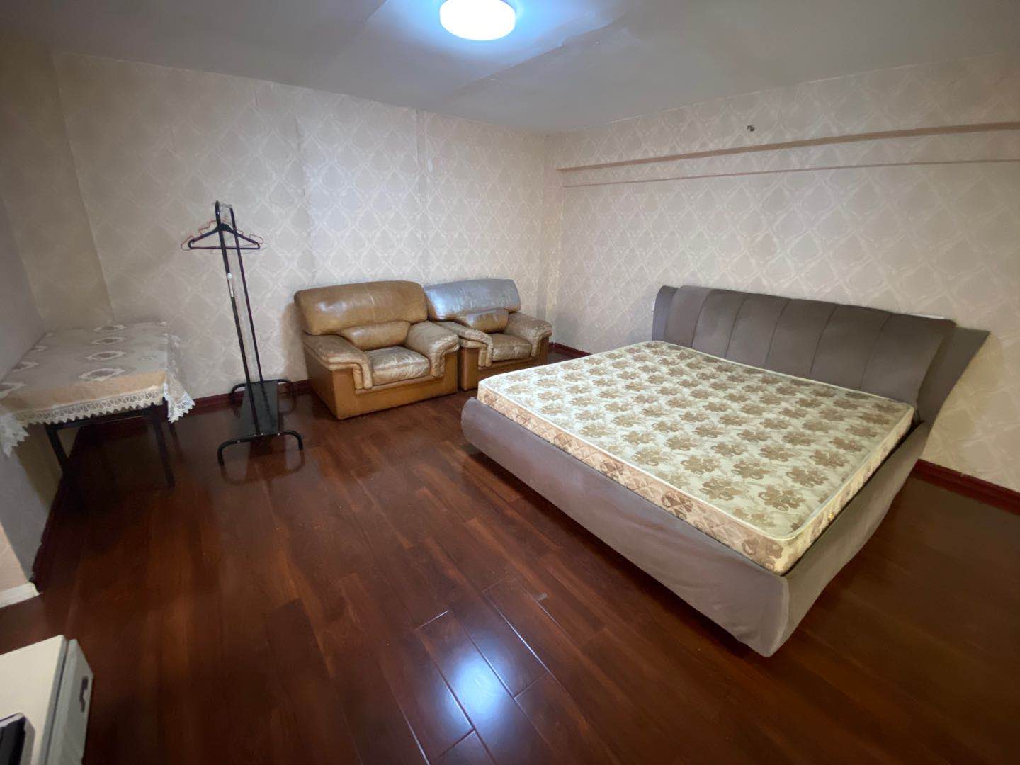 金轮时代广场 2室1厅1卫 2300.00元/月 金轮时代广场 2室1厅1卫 2300.00元/月室内图