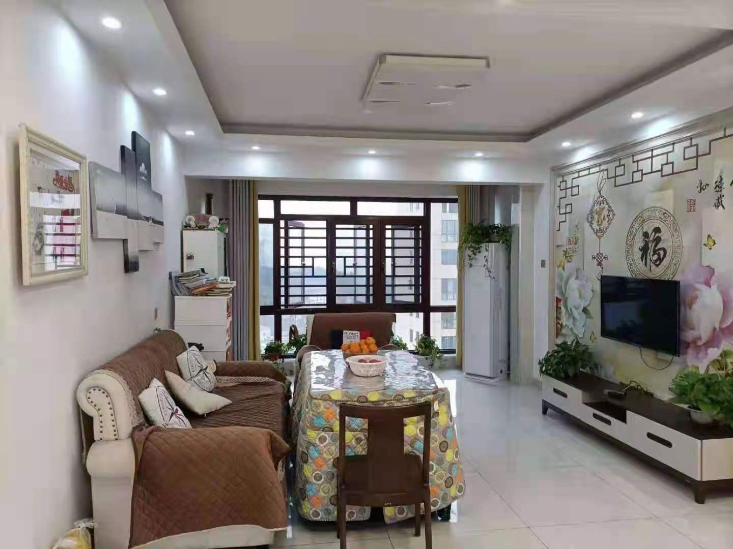 百弘学府城 3室2厅1卫 89.8万 百弘学府城 3室2厅1卫 89.8万客厅