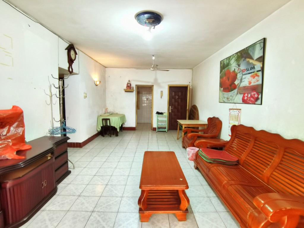 泰华二村 3室2厅1卫 48.0万 泰华二村 3室2厅1卫 48.0万客厅