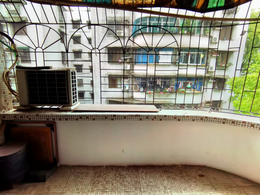 泰华二村 3室2厅1卫 48.0万 泰华二村 3室2厅1卫 48.0万客厅