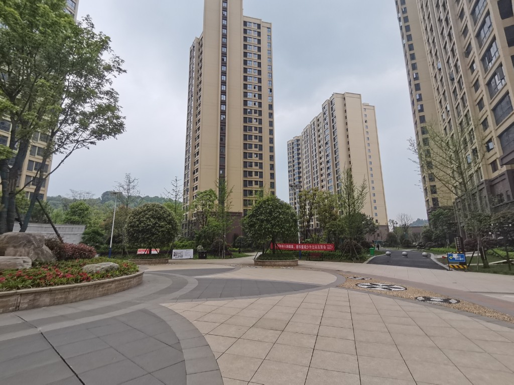 诚信广场 3室2厅2卫 2000.0元/月 诚信广场 3室2厅2卫 2000.0元/月室内图