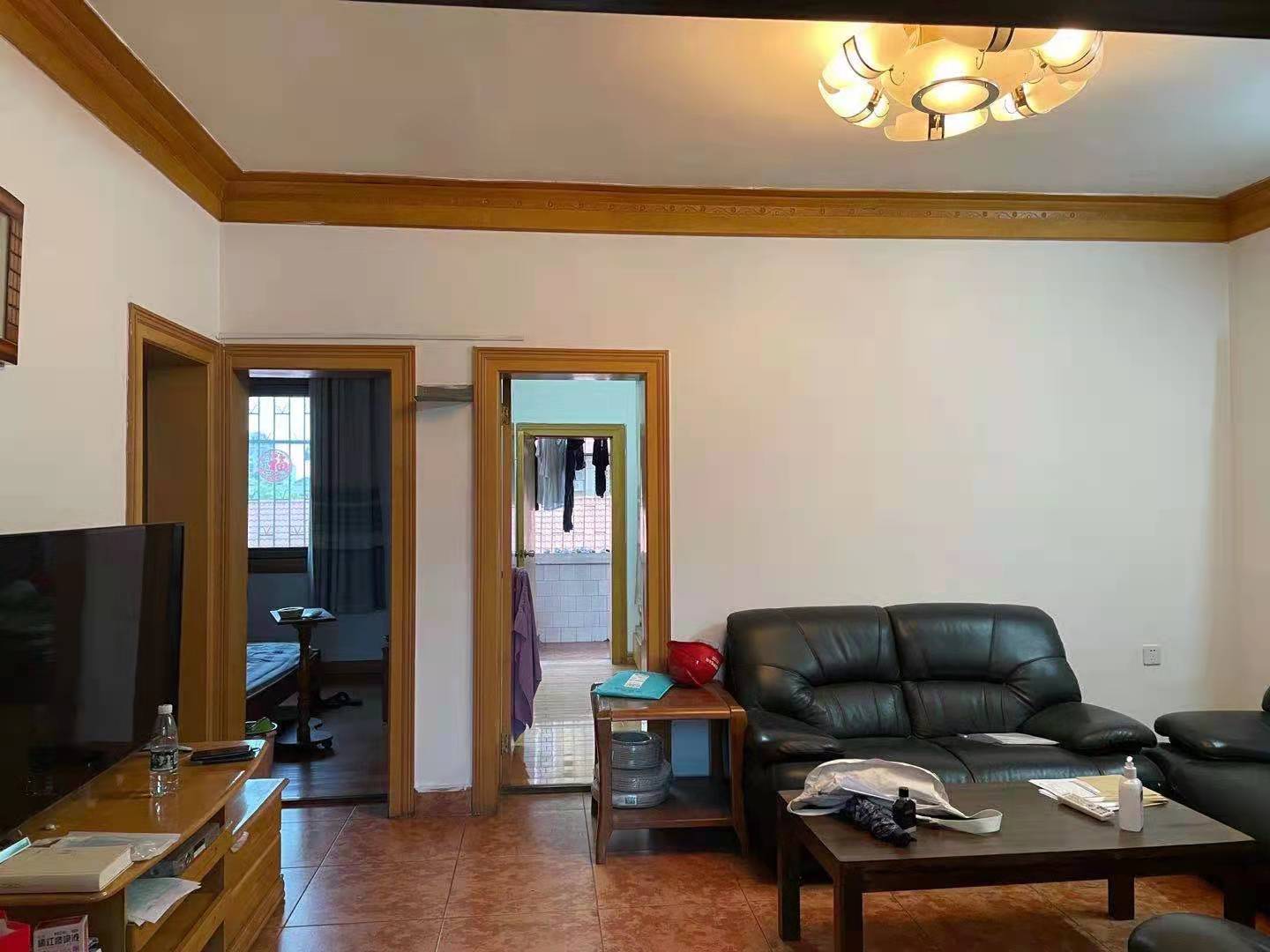 电力局家属楼  3室2厅1卫    55.8万 电力局家属楼  3室2厅1卫    55.8万客厅