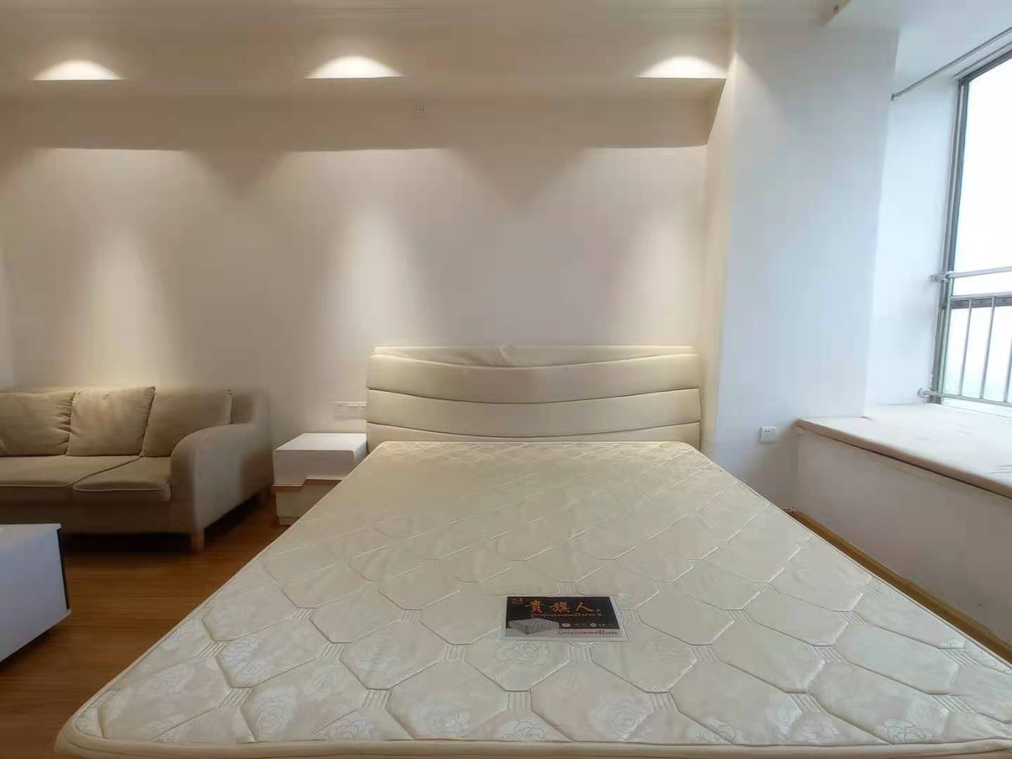 和平路行政公馆 1室1厅1卫 1500.0元/月 和平路行政公馆 1室1厅1卫 1500.0元/月室内图