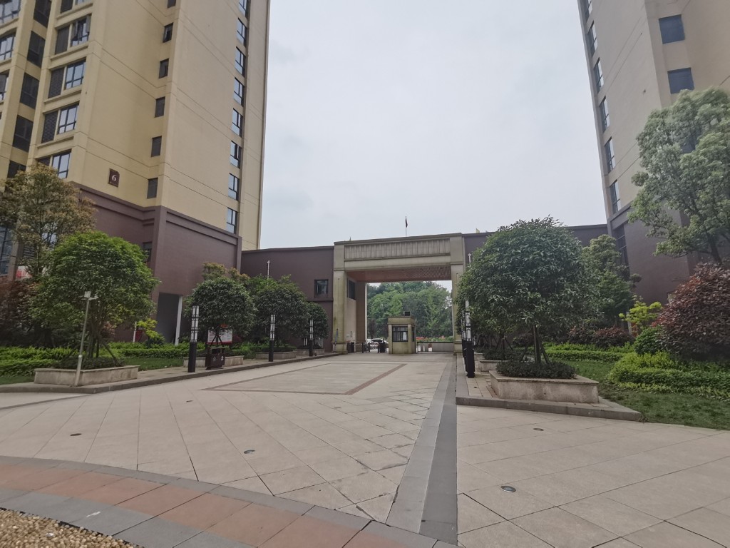 诚信广场 3室2厅2卫 2000.0元/月 诚信广场 3室2厅2卫 2000.0元/月小区图