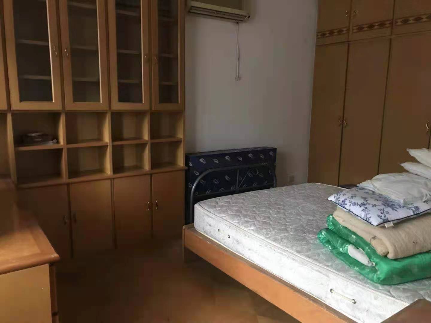 建设南路公安小区 3室1厅1卫 1500.0元/月 建设南路公安小区 3室1厅1卫 1500.0元/月室内图