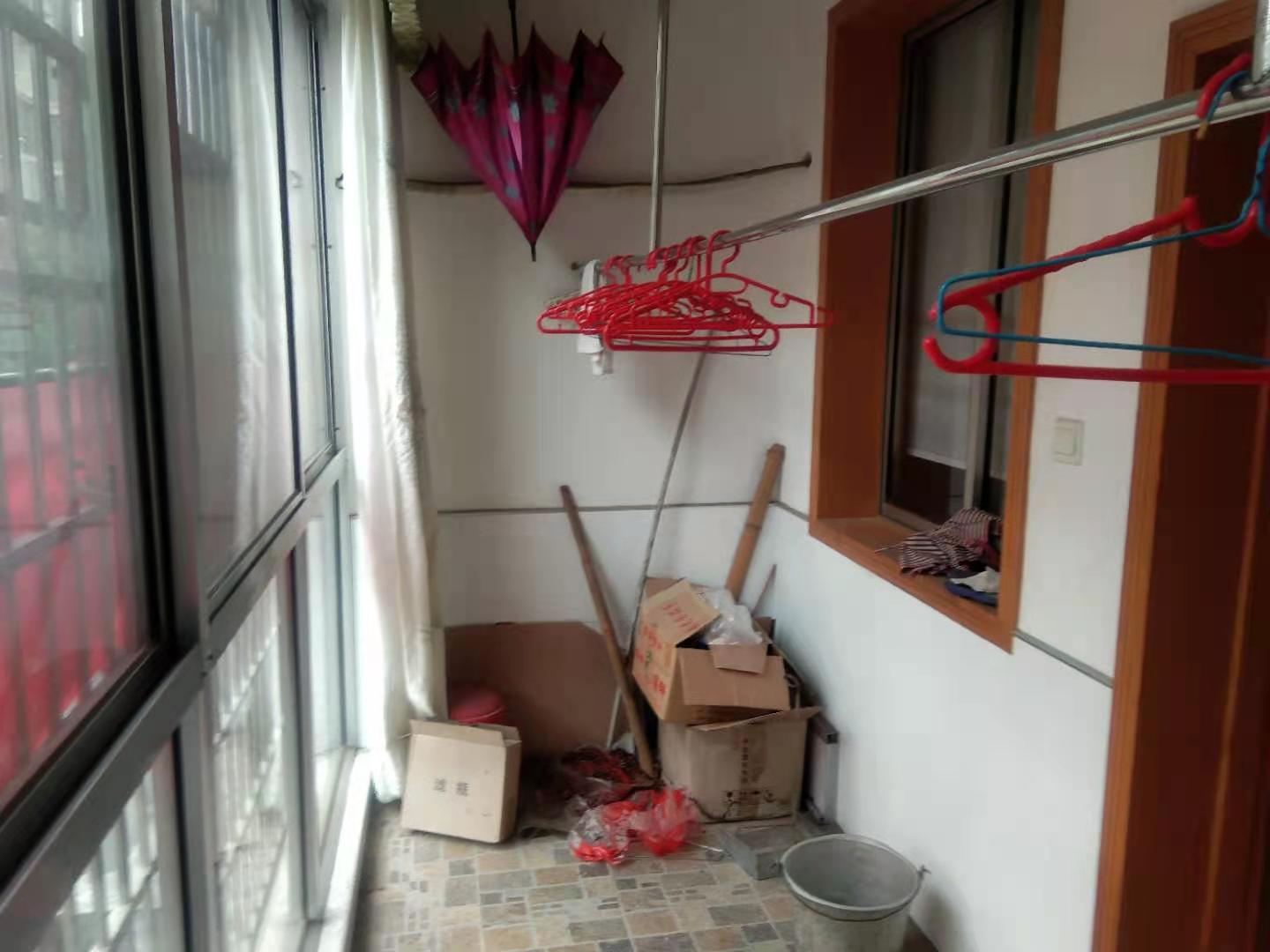 大汉巨龙家园  4室2厅2卫    91.8万 大汉巨龙家园  4室2厅2卫    91.8万阳台D