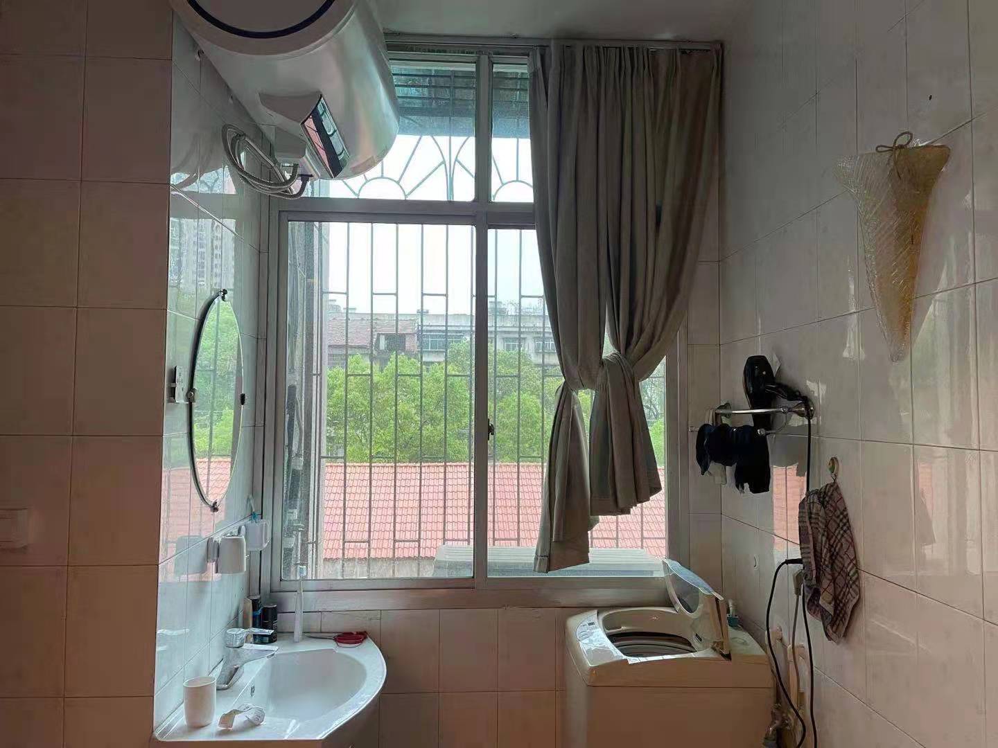 电力局家属楼  3室2厅1卫    55.8万 电力局家属楼  3室2厅1卫    55.8万其他