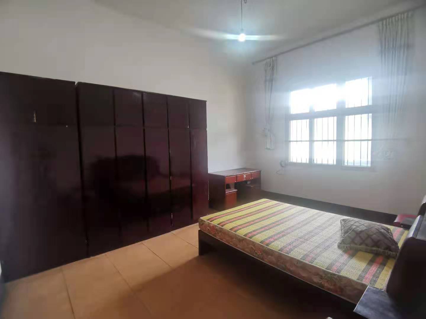 棉纺厂单位房  3室2厅1卫    40.8万 棉纺厂单位房  3室2厅1卫    40.8万卧室