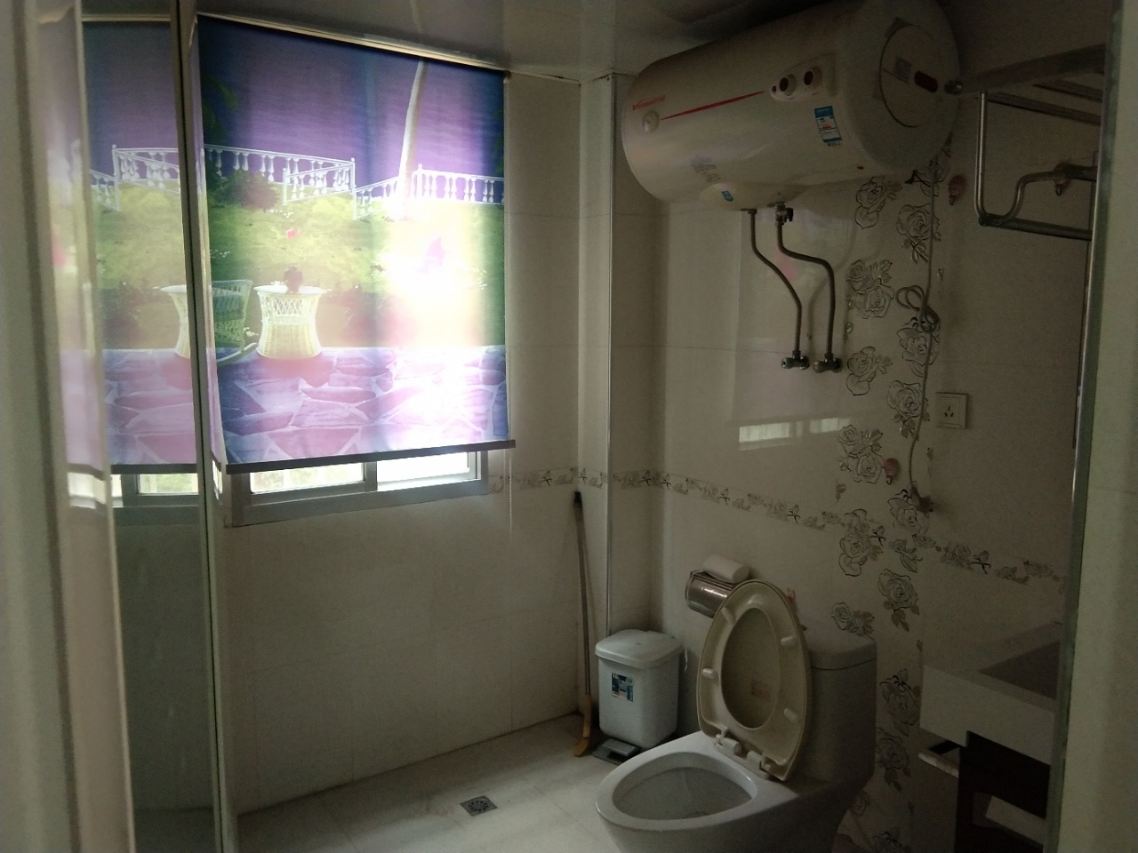 大汉巨龙家园  4室2厅2卫    91.8万 大汉巨龙家园  4室2厅2卫    91.8万卫生间