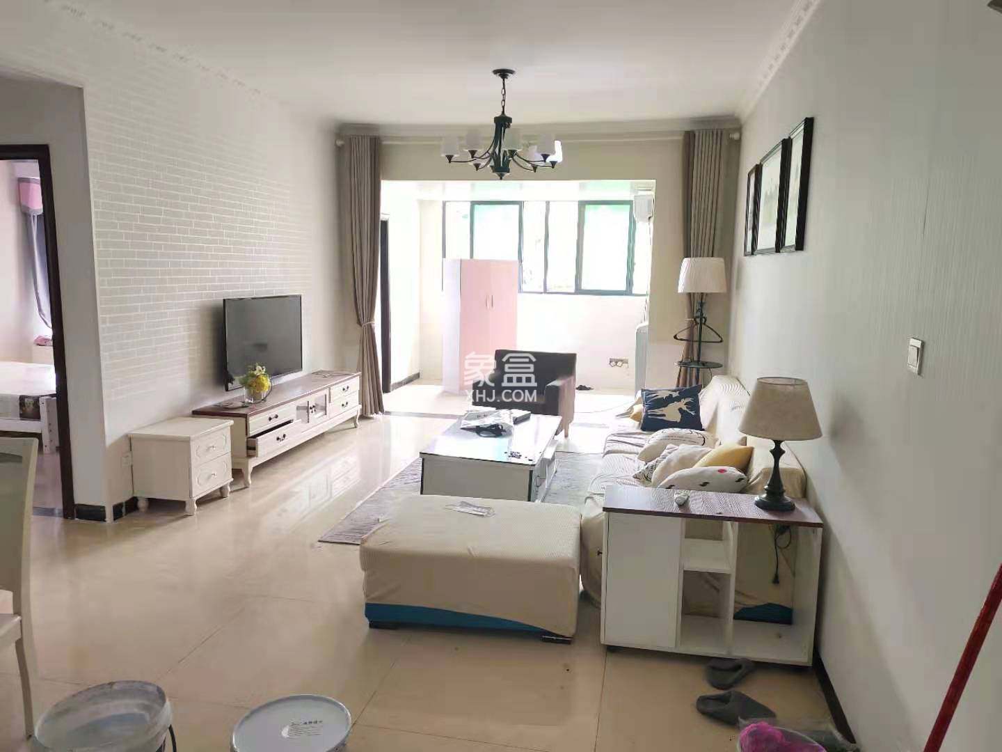 珠江愉景新城  3室2厅1卫   2200.00元/月